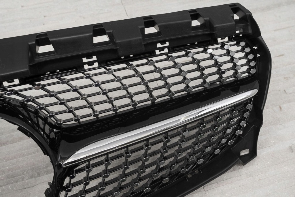 фото №10, Mercedes cla w117 2017-2019 po faceliftingu решётка радиатора diamond чёрный