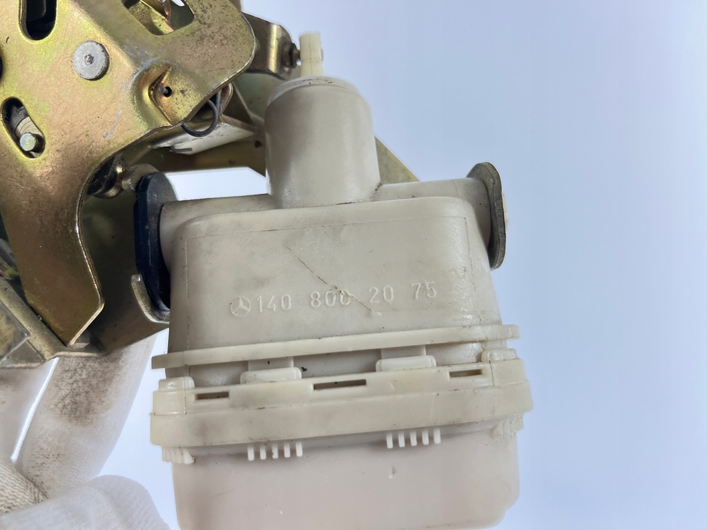 фото №8, Замок задній кришки кришки багажника з domykaniem mercedes w140 1408002075