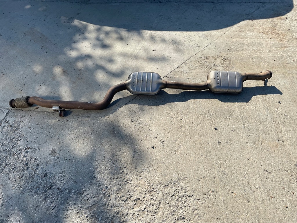 Купити Mercedes c klas w205 вихлоп гасник