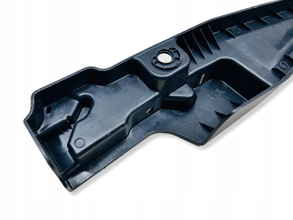 Corolla e21 универсал накладка крепления двойного пол левая 64742-02060 Киев