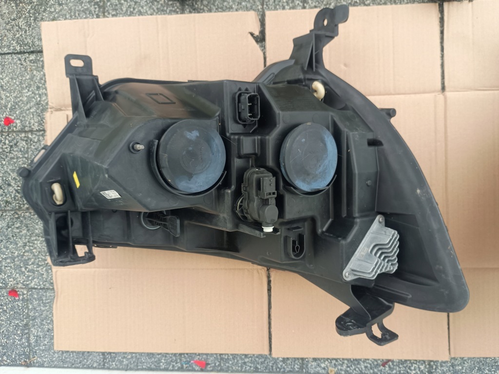 Master 4 лампа перед правая led 260105567r renault master iv Оригинал