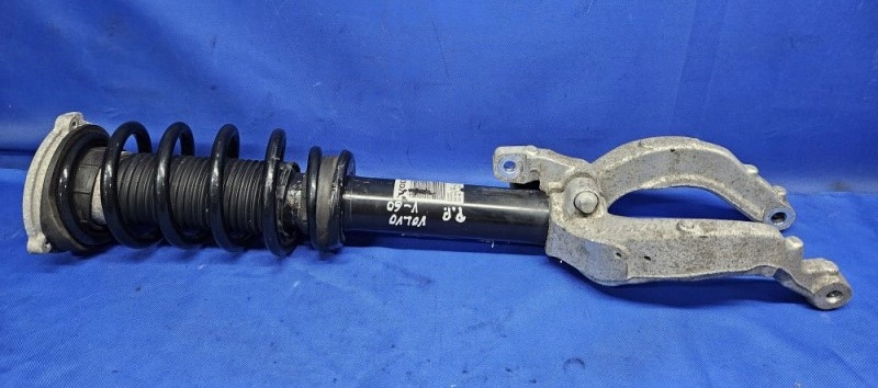 Купить Volvo оригинальный номер 31658473 амортизатор