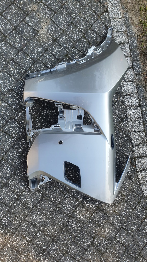 фото №1, Lexus ux бампер правый лак 1j7