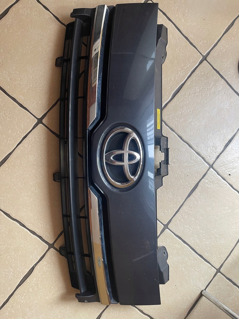 фото №1, Toyota proace 13-16 решётка радиатора решётка радиатора оригинал