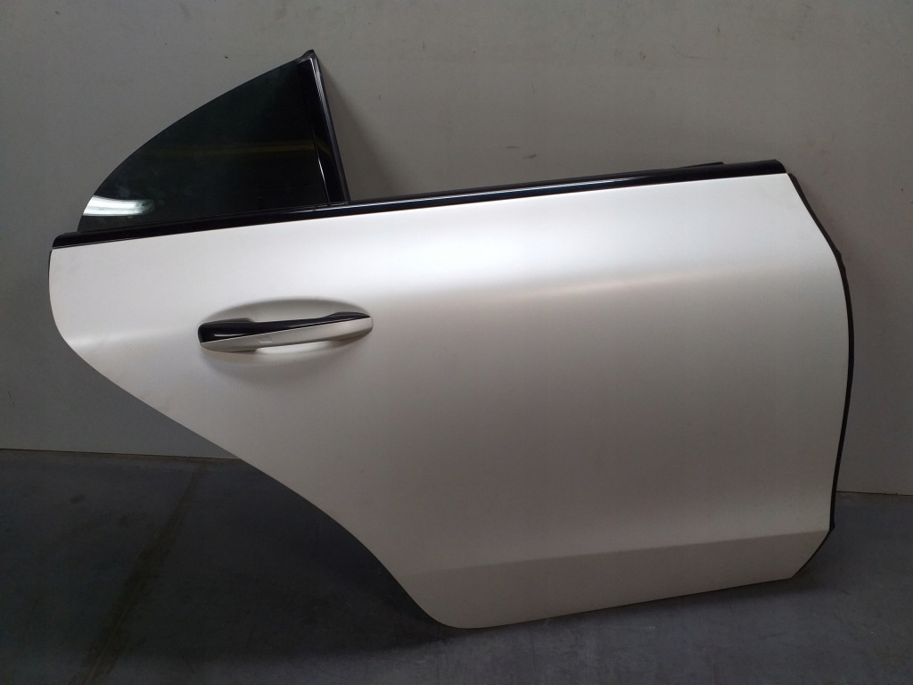 Купить Mercedes w257 дверь правый правое задний