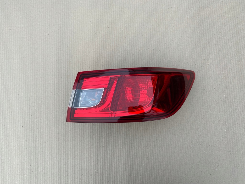 фото №1, Renault clio iv hb 12-20 лампа права задня задня