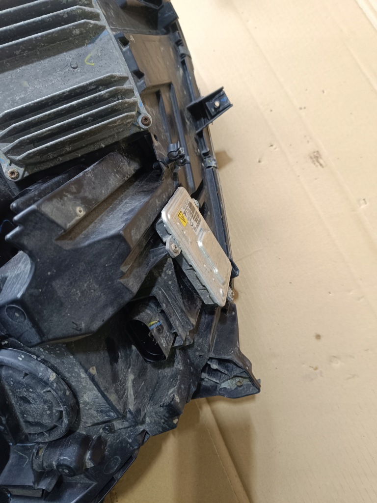 Mercedes ml w166 ліва лампа перед bi-xenon led a1668202259 комплектна Зі Шроту