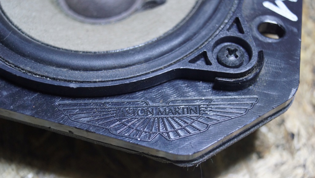 фото №3, Aston martin db11 динамики дверь 800100b06404