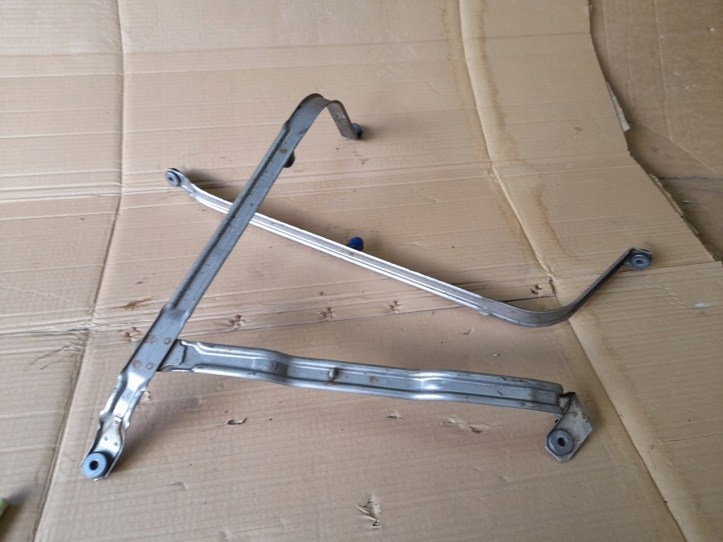 фото №1, Кронштейн бака топлива bmw 5 g31 дизель