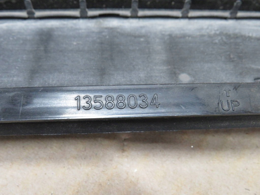 Opel insignia b решётка вентиляционная задняя комплект Киев