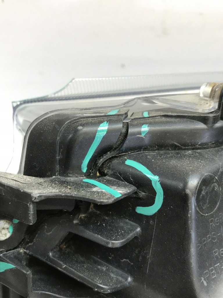 фото №10, Toyota hilux viii правая лампа перед 81110-0kk60