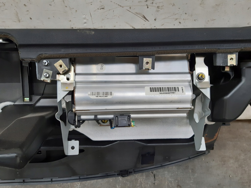 фото №10, Приборная панель консоль подушки безопасности натяжители kpl audi tt 8n