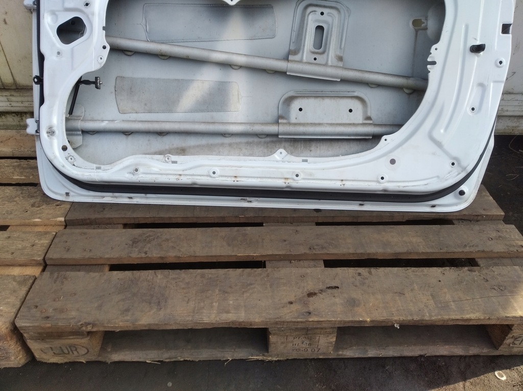 фото №9, Дверь перед правое kia pro ceed i 3d белый