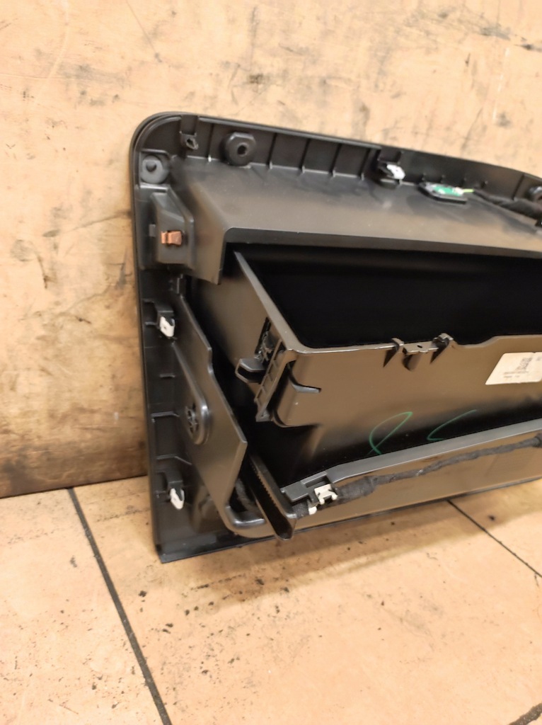 фото №14, Бардачок пассажира explorer vi 6 eu