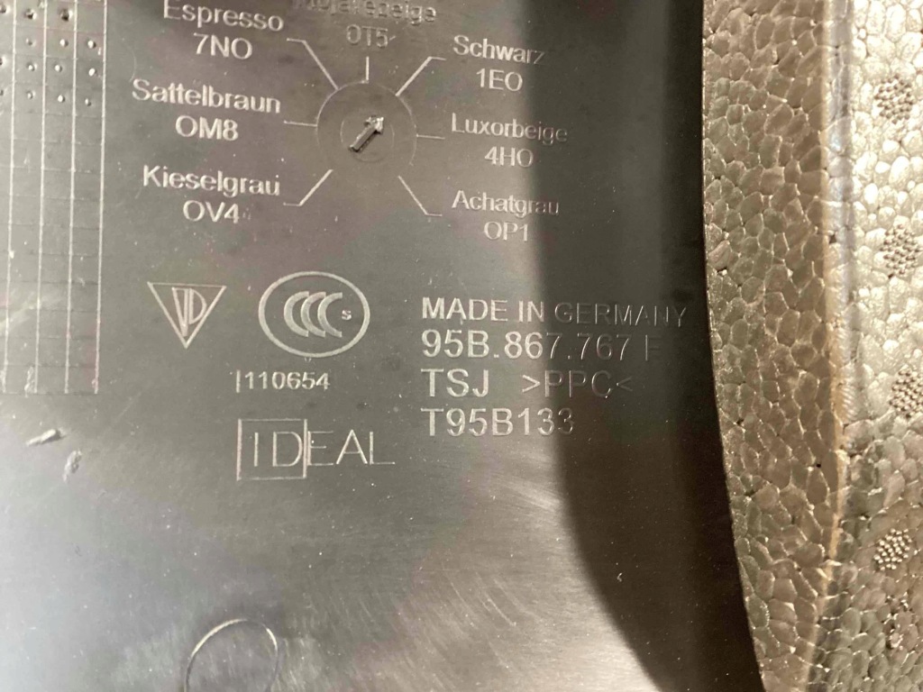 Купить Porsche macan правый  молдинг накладка порог задний 95b867767f1e0 95b863337b