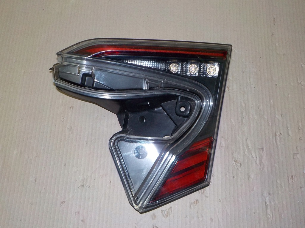 фото №5, Toyota chr ch-r 17- крышка багажника лампа задняя задняя правая