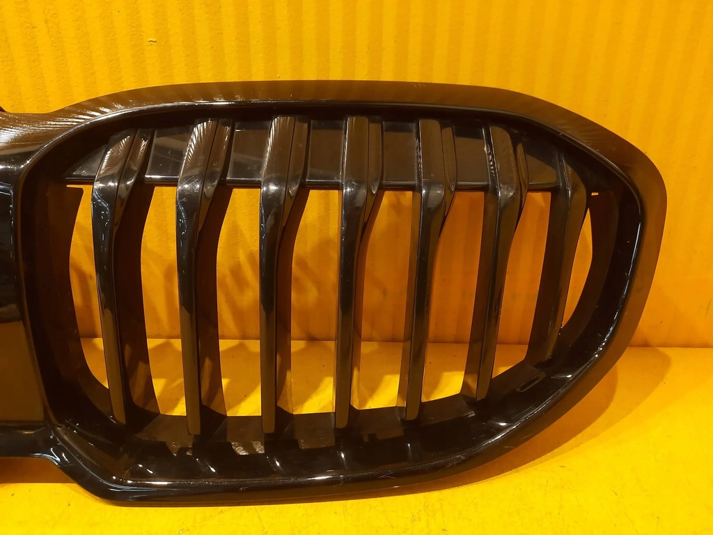 фото №2, Bmw 1 f40 решітка радіатора решітка радіатора бампера решітки радіатора scratched.