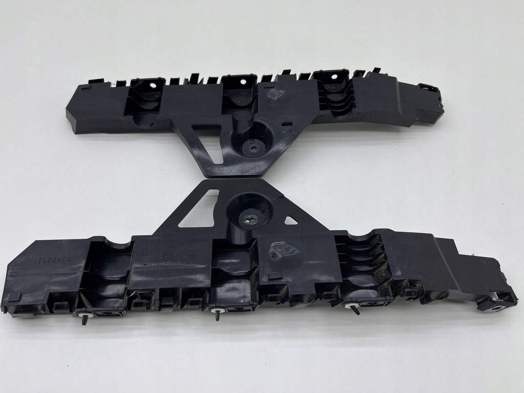 фото №1, Opel crossland x направляющая бампера задняя l+p комплект 13478133