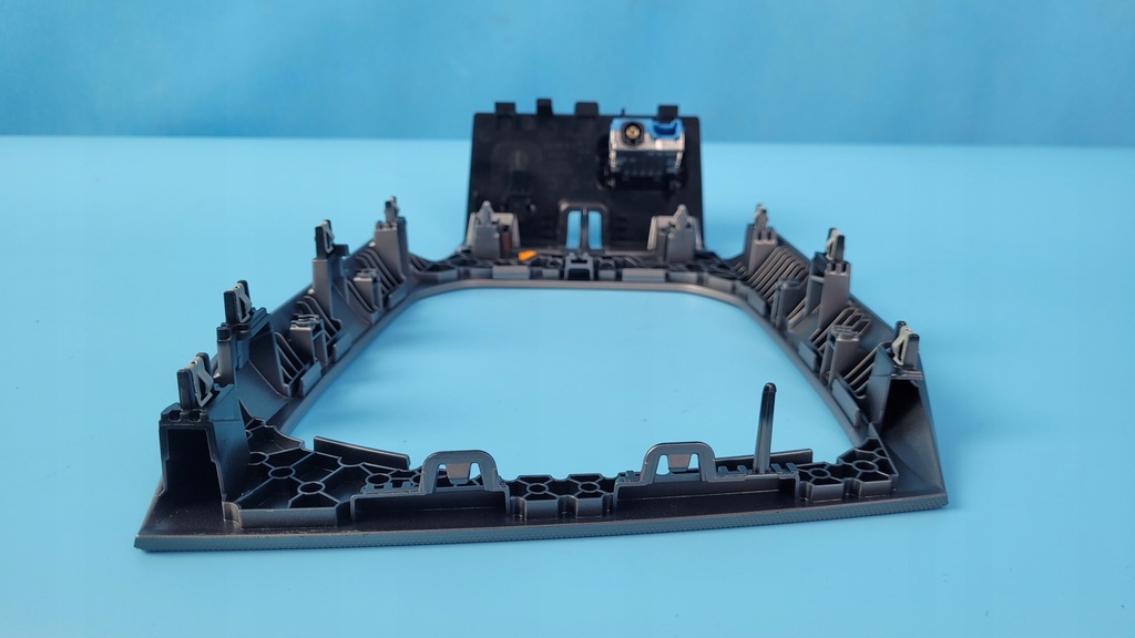 фото №13, Bmw 3’ g21 19r рамка dekor захист тунелю port usb 6807232 6806780 8711939