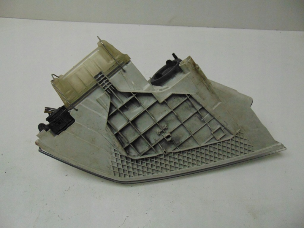 фото №11, Лампа левая перед skoda octavia ii europa