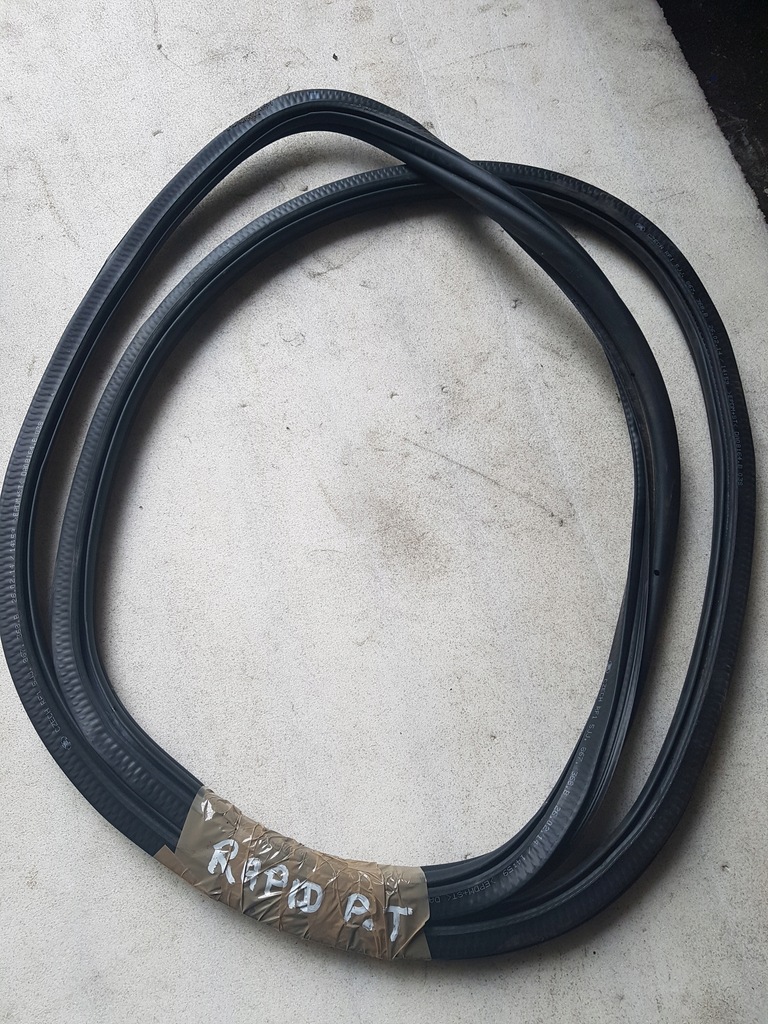 фото №1, Прокладка двері права задня skoda rapid ii