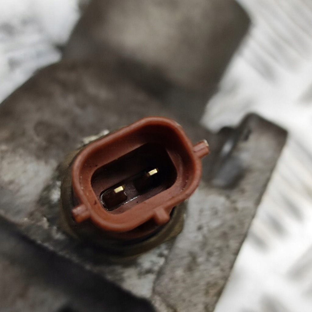 фото №5, Suzuki grand vitara i 2002 корпус термостата