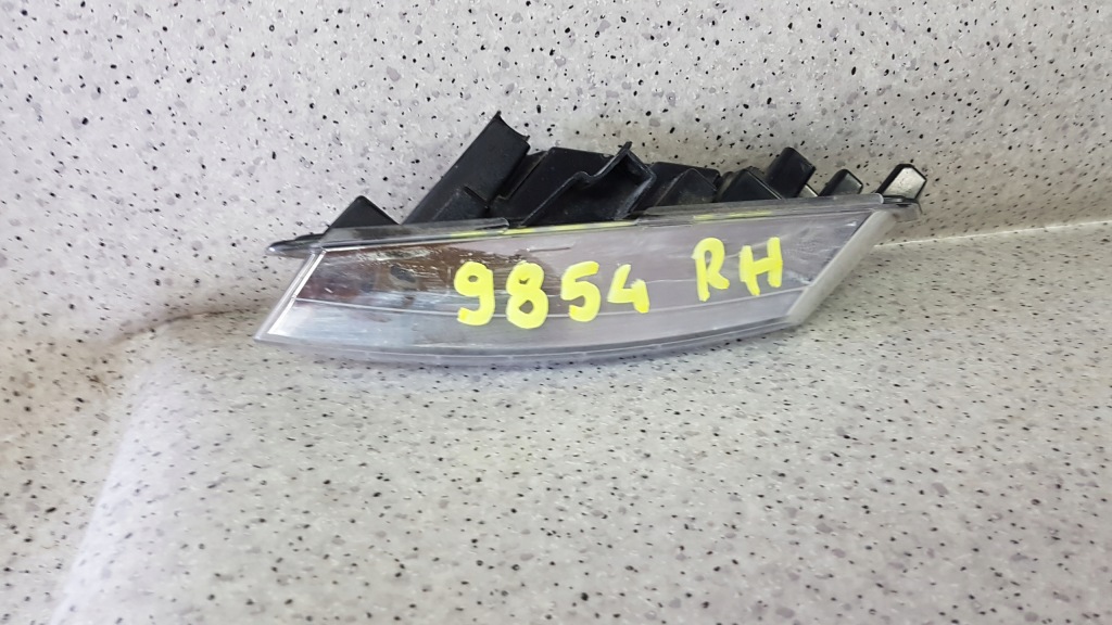 фото №2, Renault clio 4 iv lift 2016 - правый led drl противотуманная фара 9854