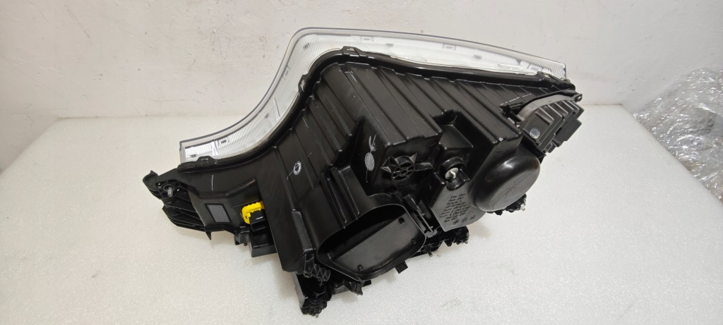 Фара правый перед mercedes actros mp4 mp5 full led с Разборки