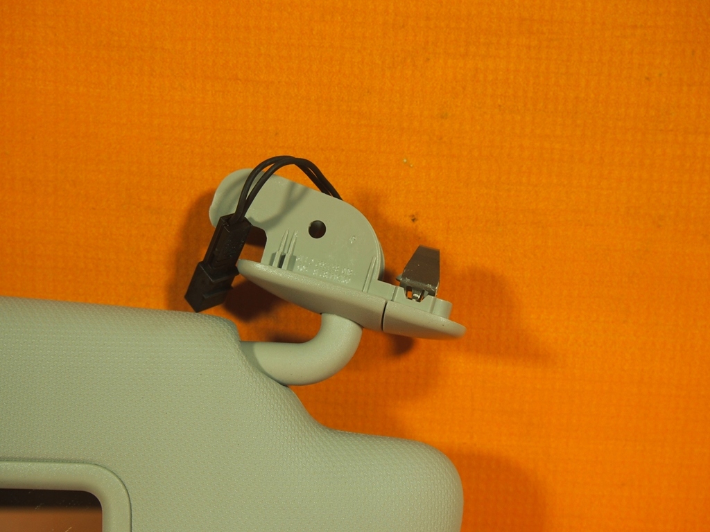 фото №9, Audi a5 8t защита солнцезащитная правая 8k0857552