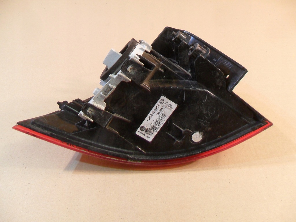 фото №9, Права лампа задня - vw golf vii 7 kombi - 5g9945096c