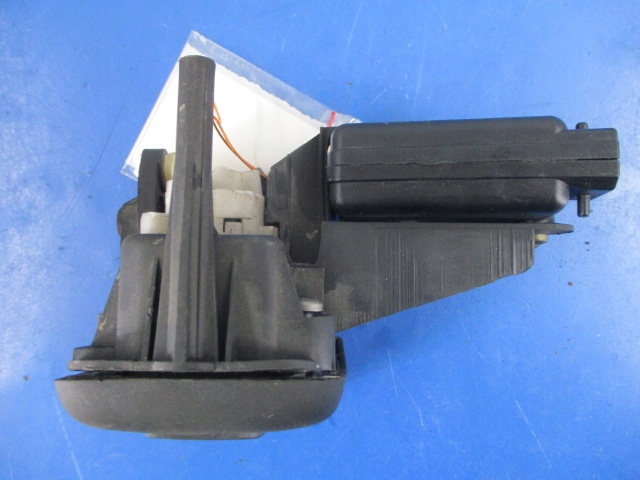 фото №3, Renault clio ii ручка замка кришки tył+siłownik