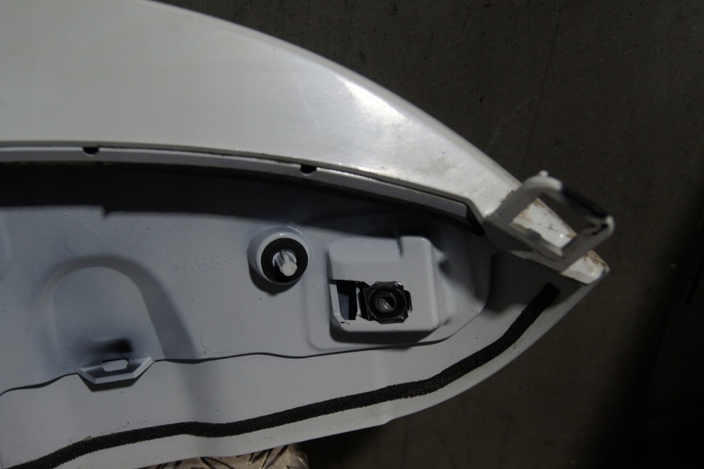 фото №11, Спойлер крышки задняя clio iv 960306579r