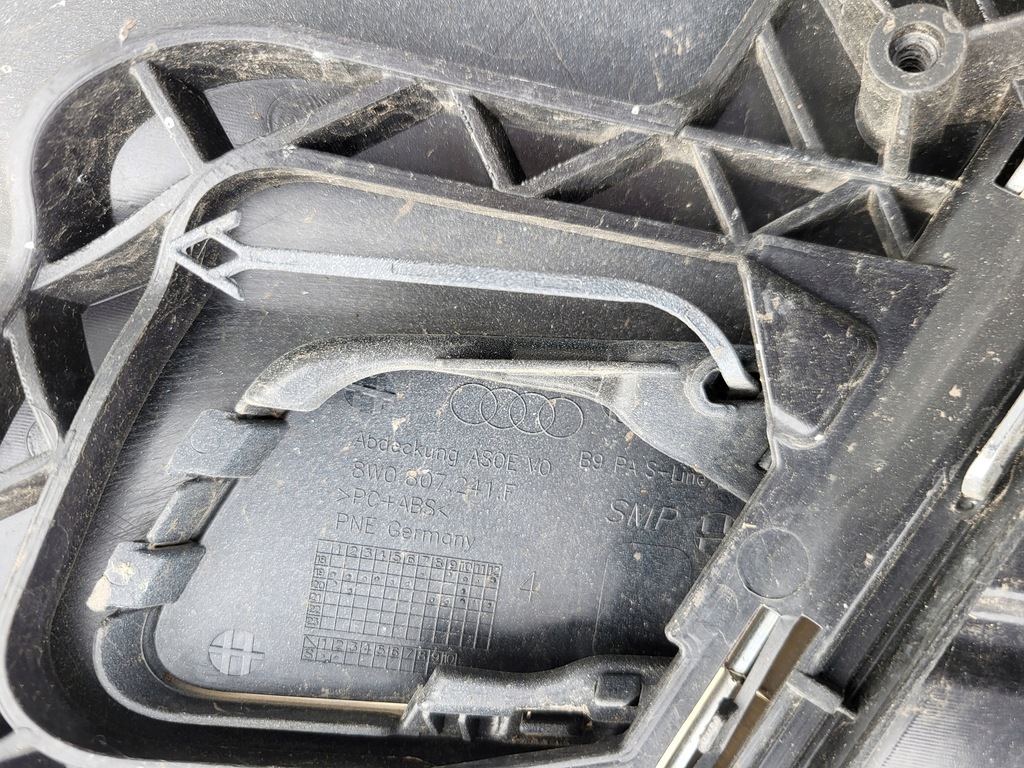 фото №16, Бампер перед передній решітка радіатора накладка нижня audi a4 b9 s4 8w lift s-line оригінальний номер