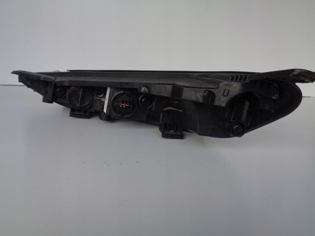 фото №4, Противотуманная фара правый hyundai kona 17- led