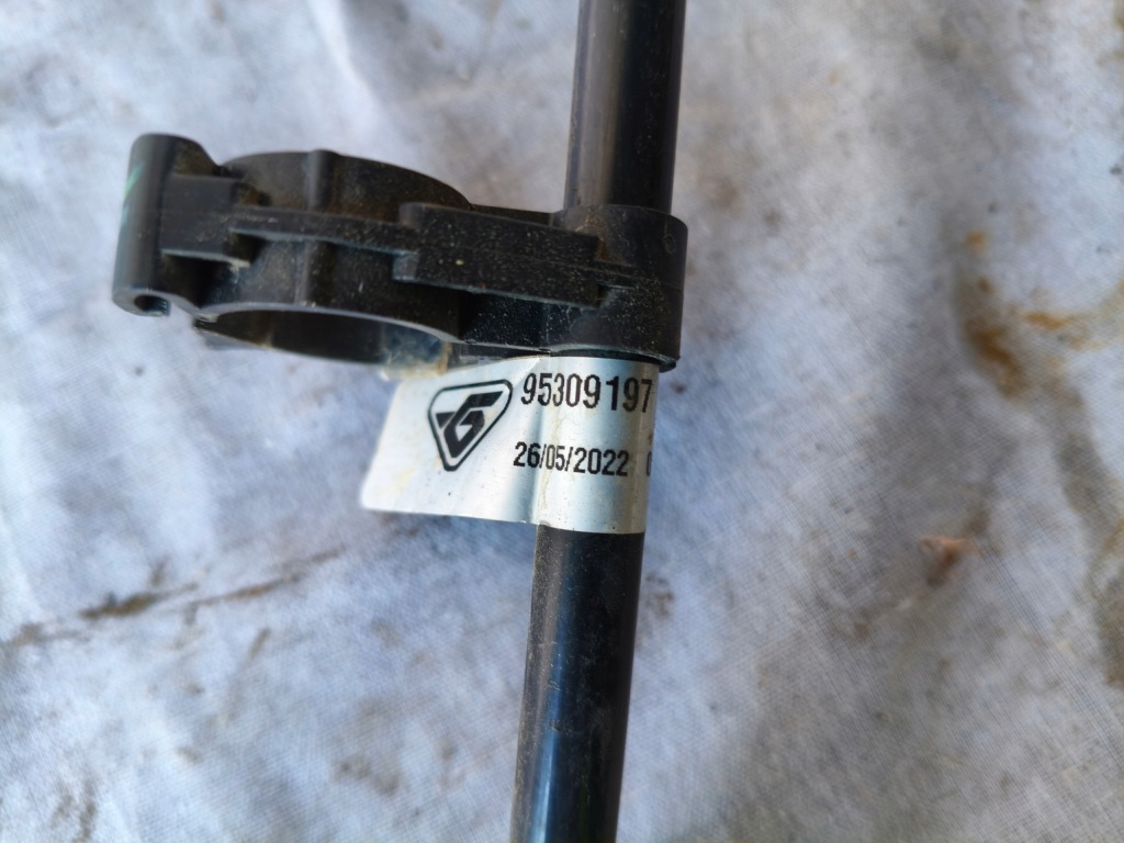 фото №3, Citroen c3 iii патрубок трубка шланг кондиціонера 95309197 9530919701
