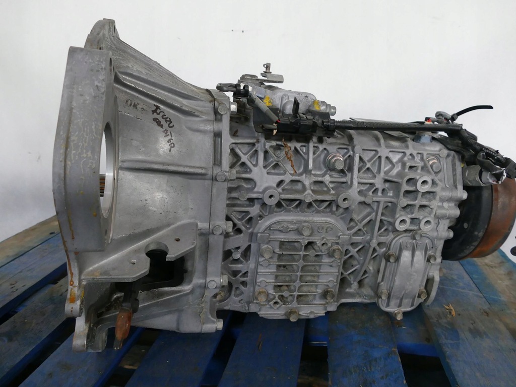 фото №10, Isuzu n seria 6 покоління 3.0 d коробка передач механічна