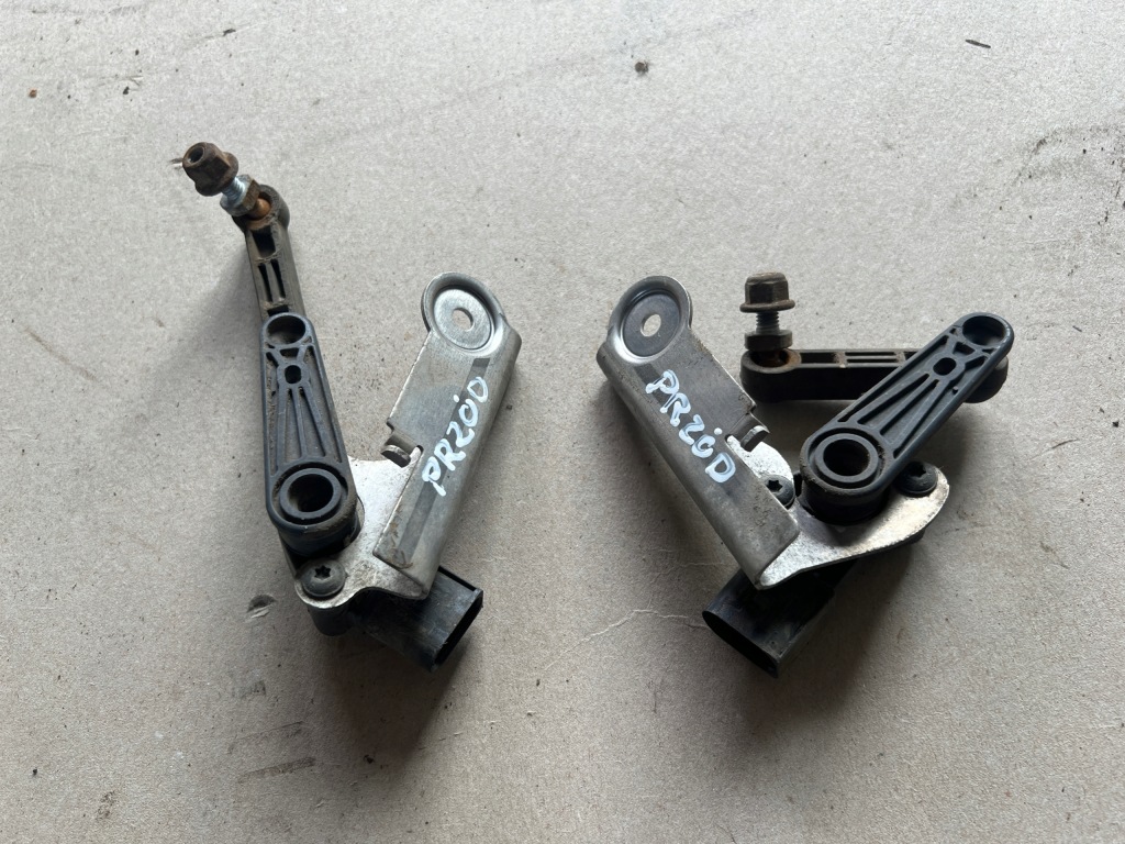 фото №1, Tesla s датчик вирівнювання регулювання світла перед