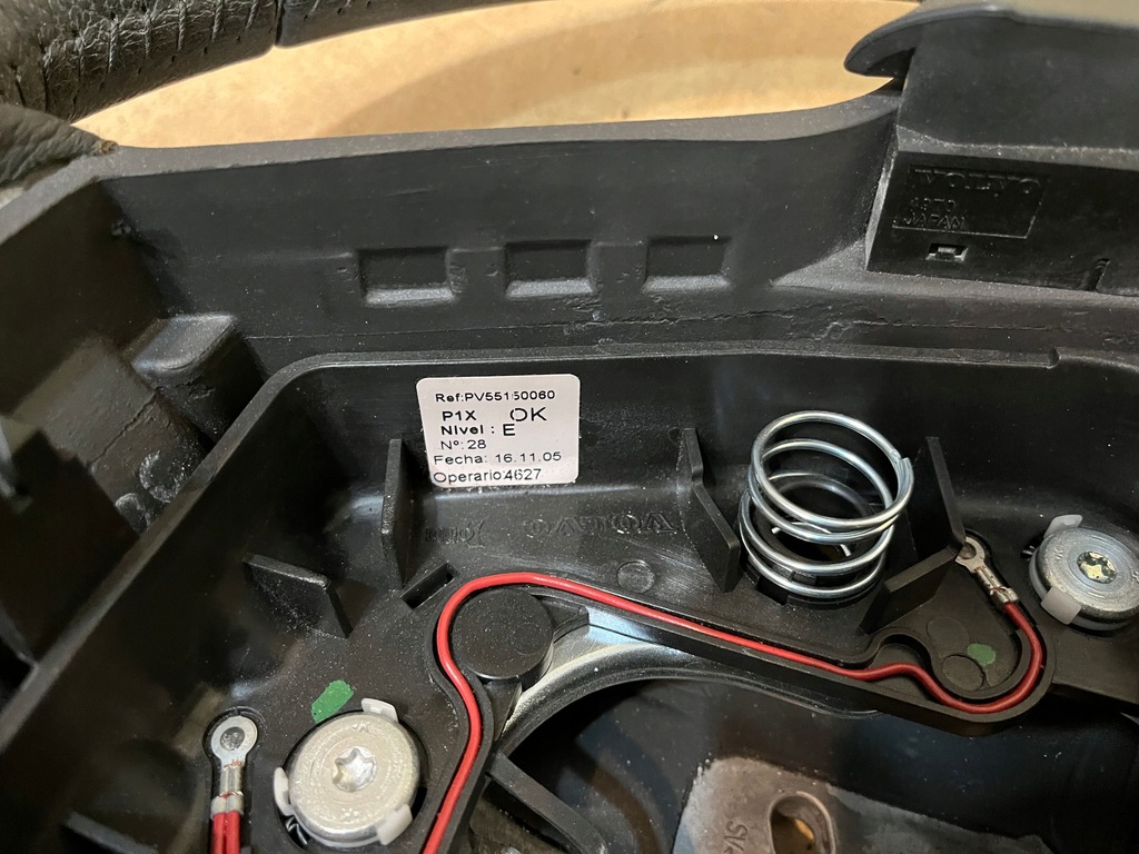 фото №10, Volvo v50 s40 ii 2 воздуховод кожа 55150060