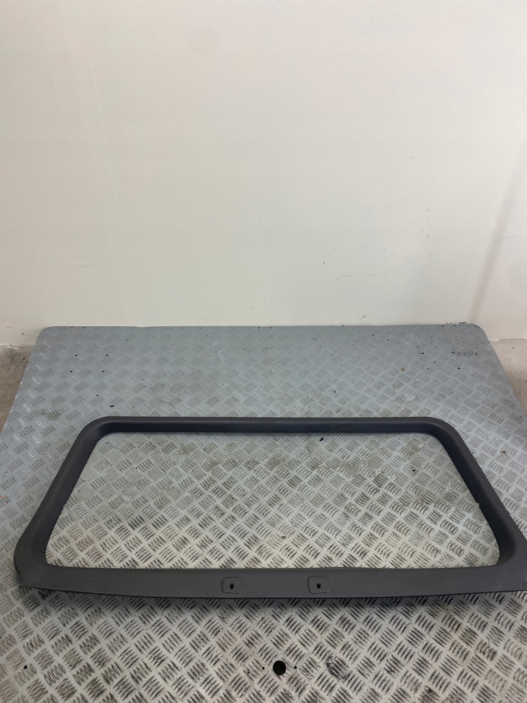 фото №1, Mitsubishi pajero ii молдинг защита крышки задняя mb692263