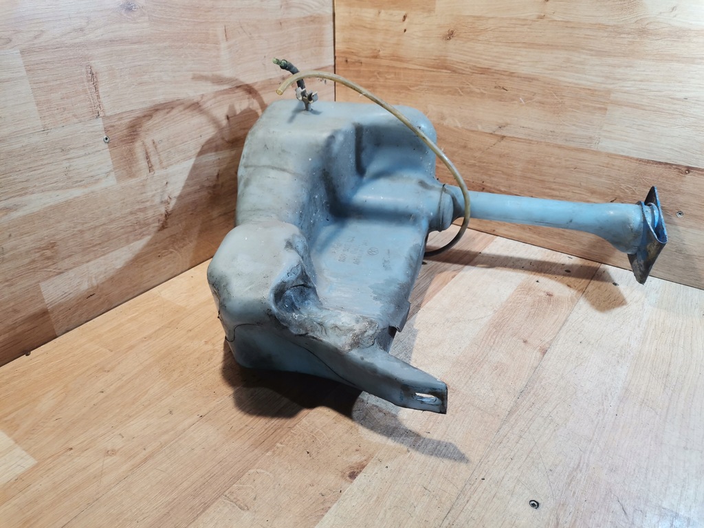 фото №7, Бачок омивача vw transporter t4 701955453