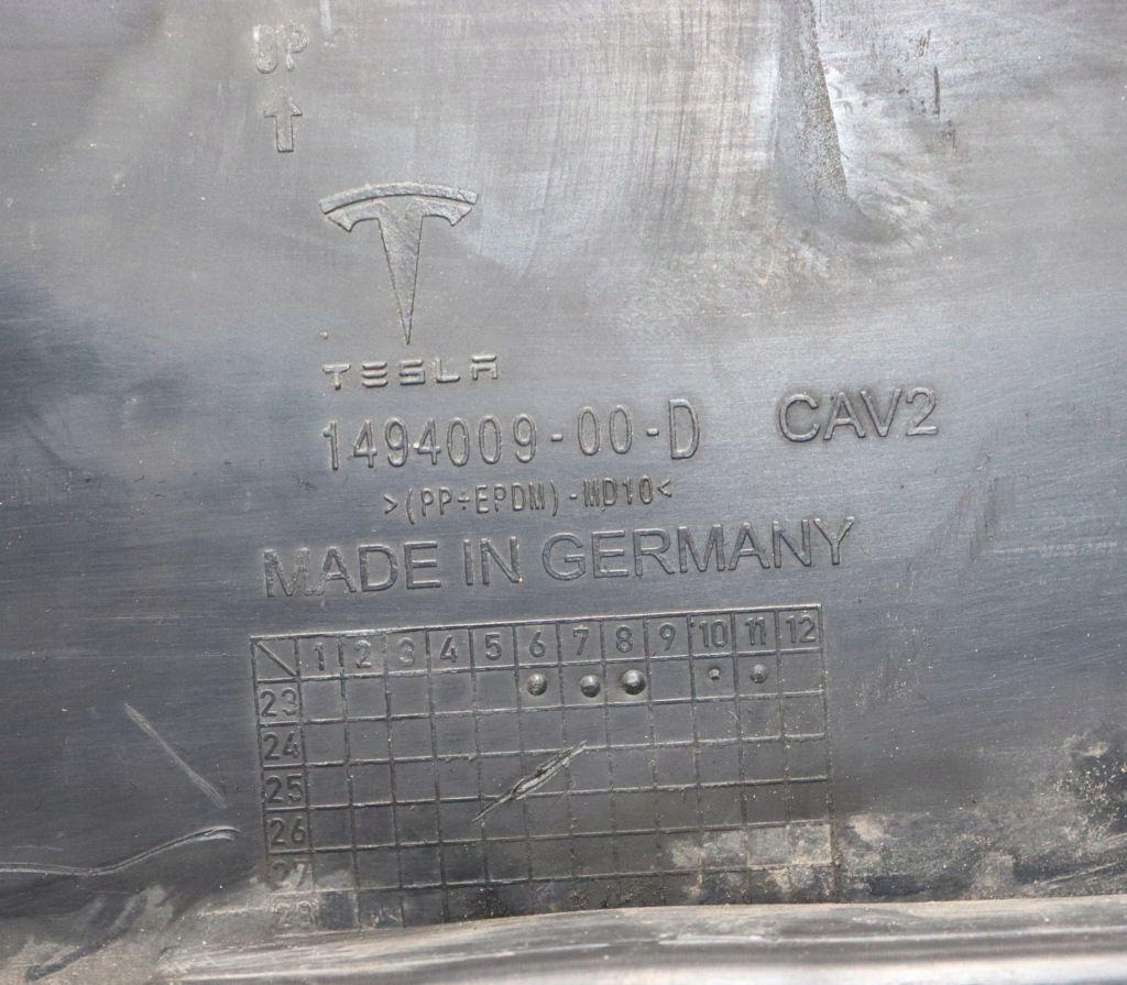 фото №11, Tesla y накладка бампера спойлер задня 1494009-00-d j-537 a246