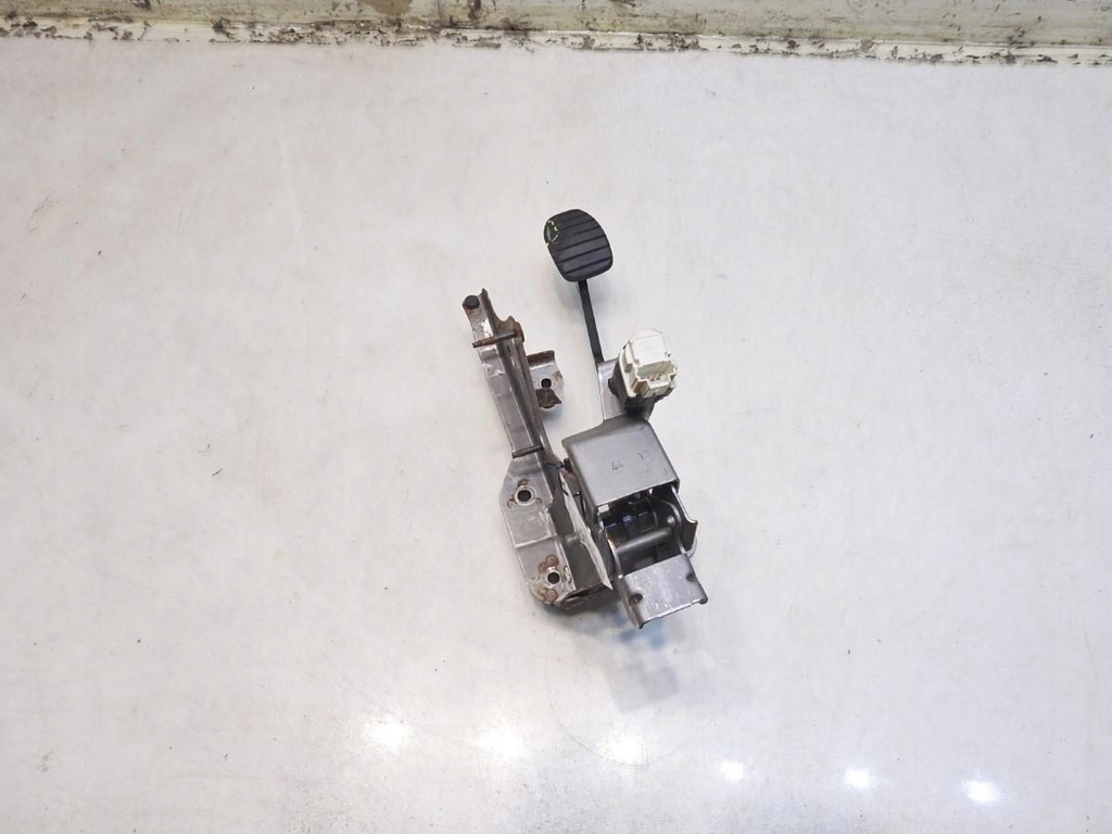 фото №7, Педаль гальма renault clio iii 1.5 dci 8200696862