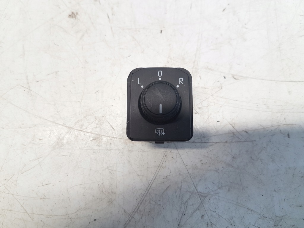 фото №1, Skoda scala переключатель регулировка зеркал