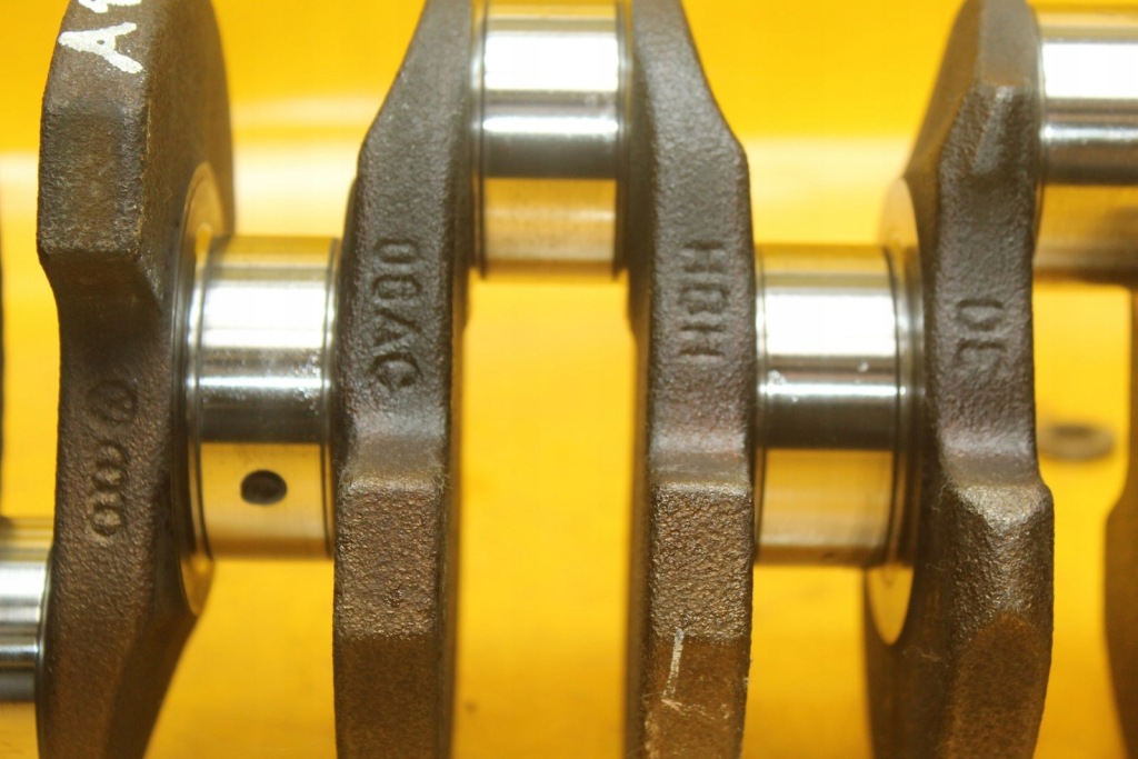Wał колінчастий audi a4 b6 b7 a3 8l skoda seat 1.8 t bfb avj awc aeb 06a1c Зі Шроту