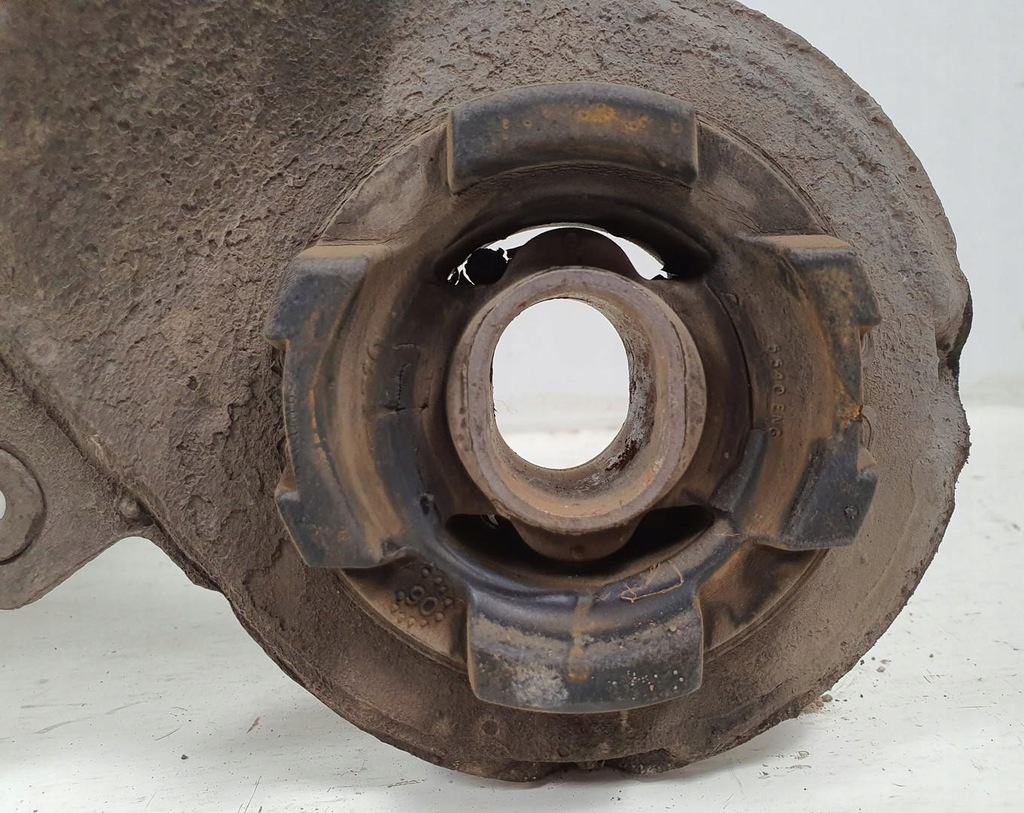 фото №9, Підрамник підрамник балка поперечина перед volvo xc90