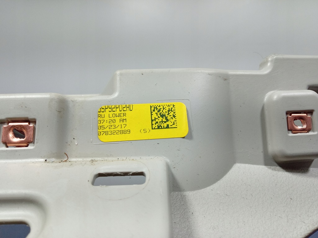 фото №8, Chrysler pacifica ii 16- защита нижняя панели консоли 5sp92pd2ad