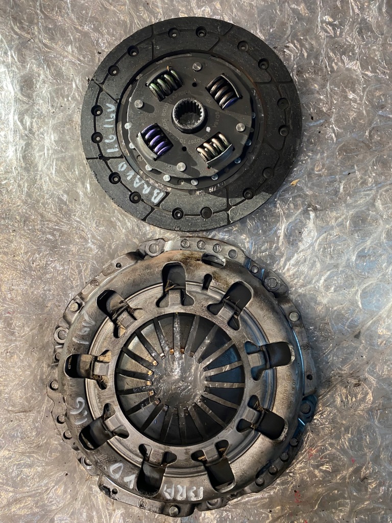 фото №1, Fiat bravo 1.6 16v притиск + диск luk