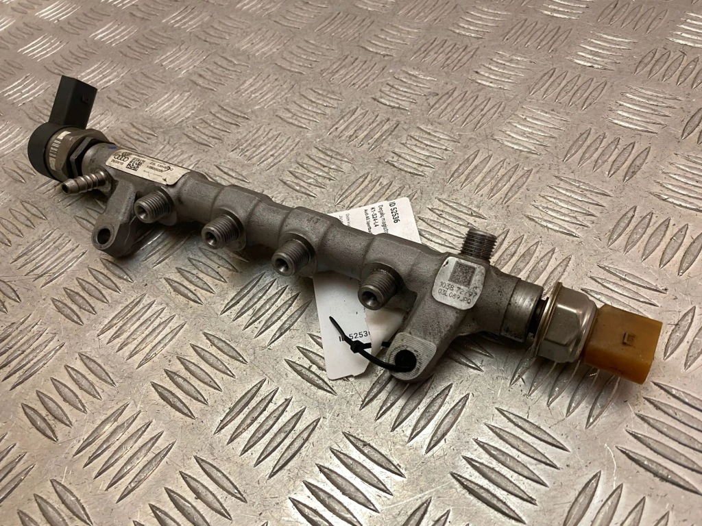 фото №7, Audi a5 sportback 8ta 2012 молдинг упорскування 03l130089q