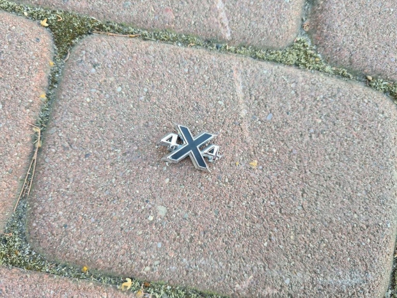 фото №1, Эмблема logo 4x4 надпись opel insignia b