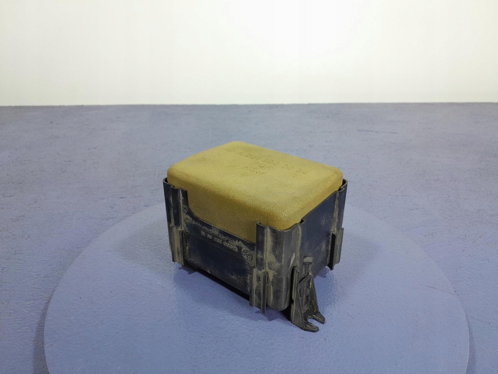 Купити Mercedes e c207 w207 207 помпа центрального замка a0008003348